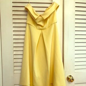 Adorable strapless yellow dress size 6